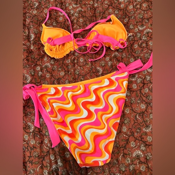 Target Bikini - Picture 3 of 3